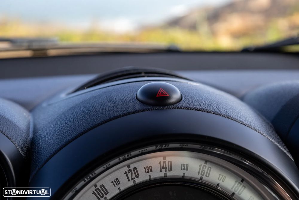 MINI Countryman Cooper D - 17