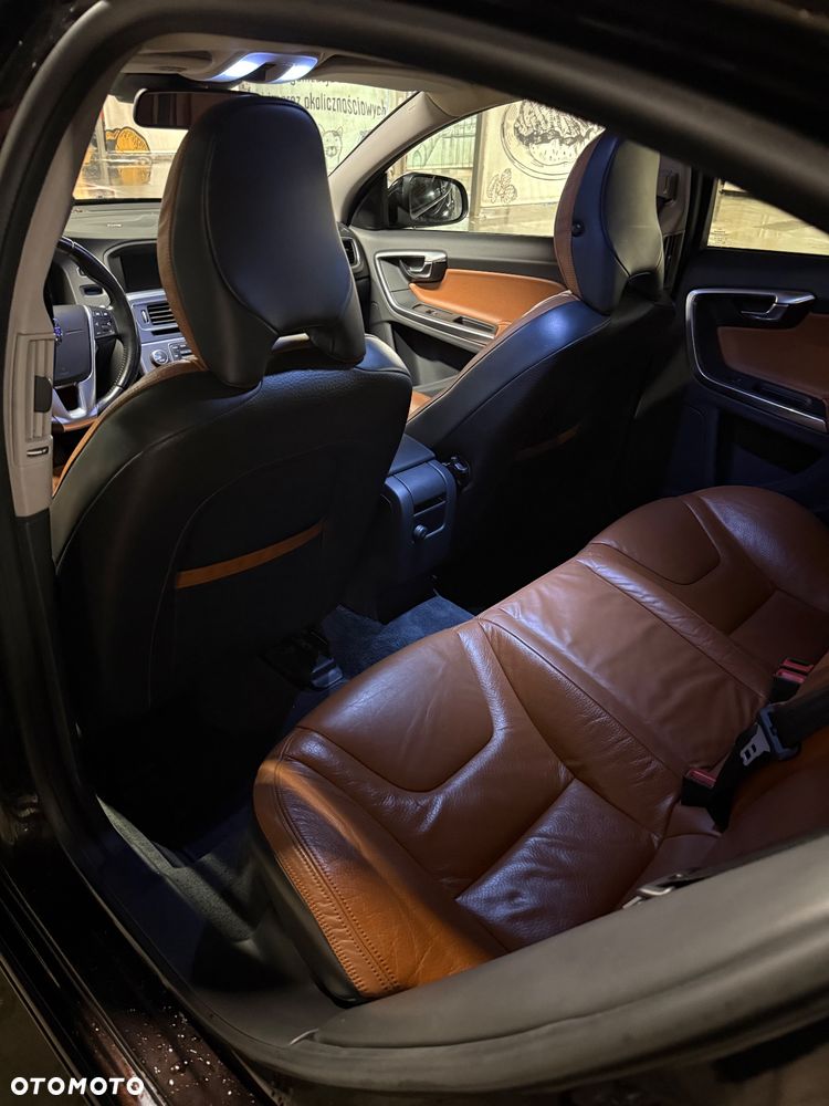 Volvo S60 T6 AWD Summum - 25