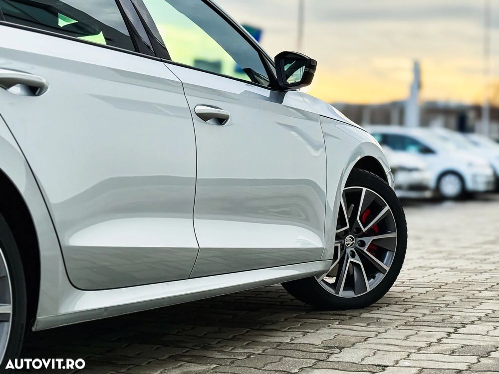 Skoda Octavia 2.0 245 TSI DSG RS - 25