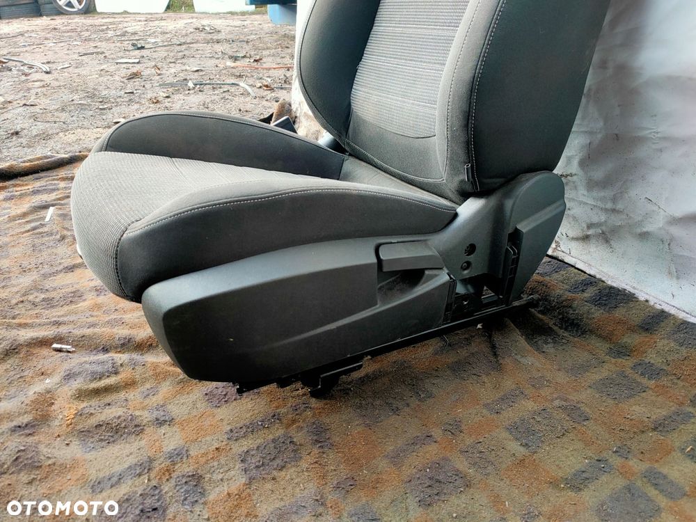 fotel lewy przód opel insignia a lift bdb stan - 5