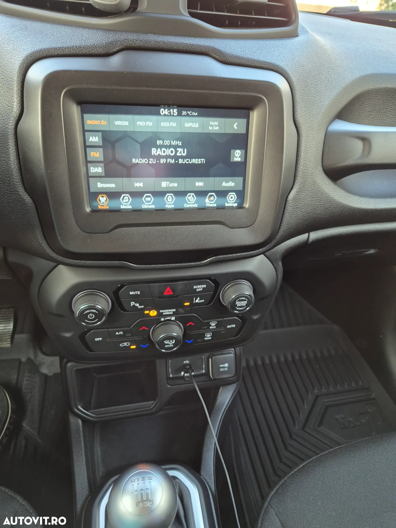 Jeep Renegade 1.0 Turbo 4x2 M6 Longitude - 19