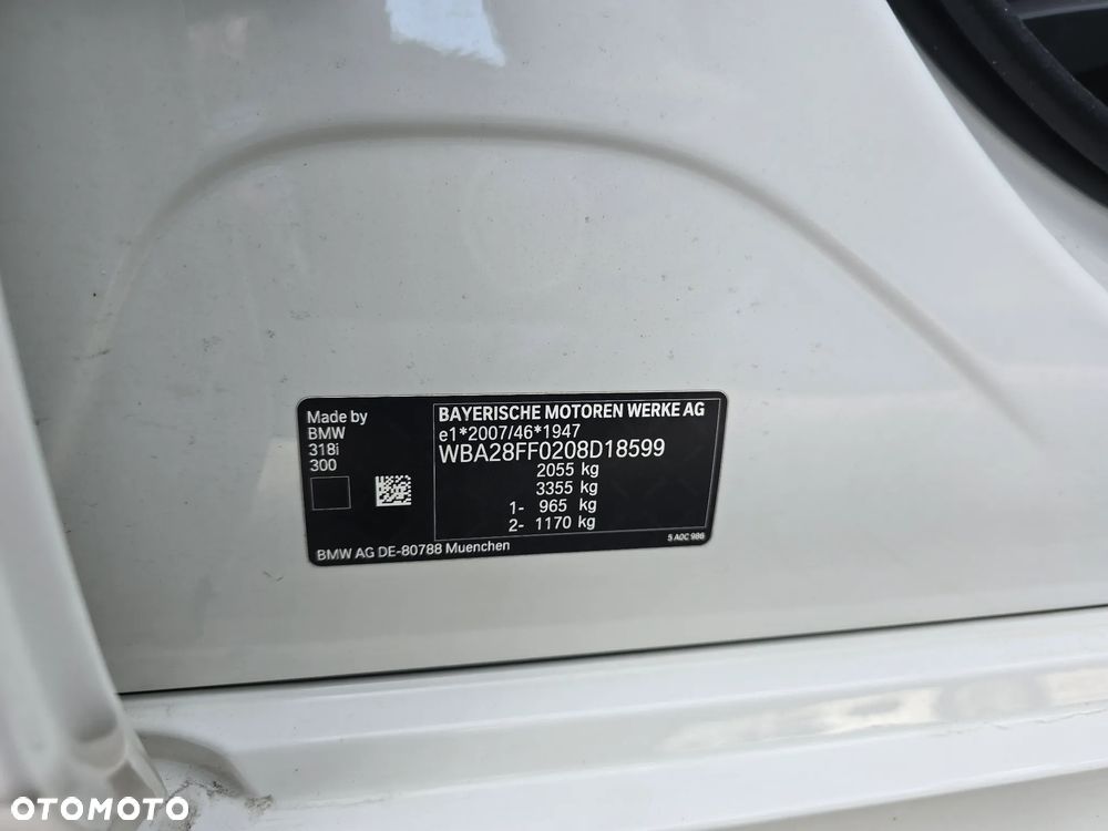 BMW Seria 3 318i M Sport - 28