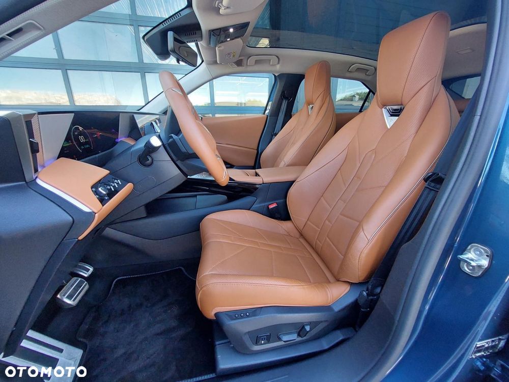 DS Automobiles N°8 - 17
