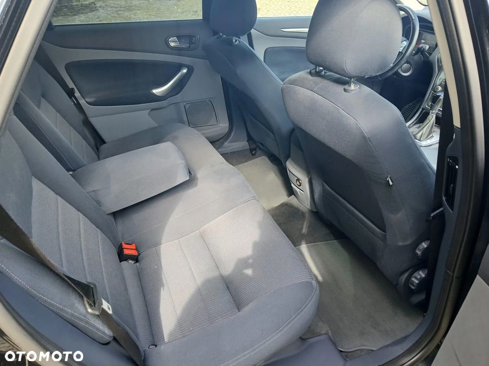 Ford Mondeo - 30