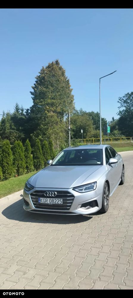 Audi A4 Limousine 40 TFSI quattro S tronic - 4