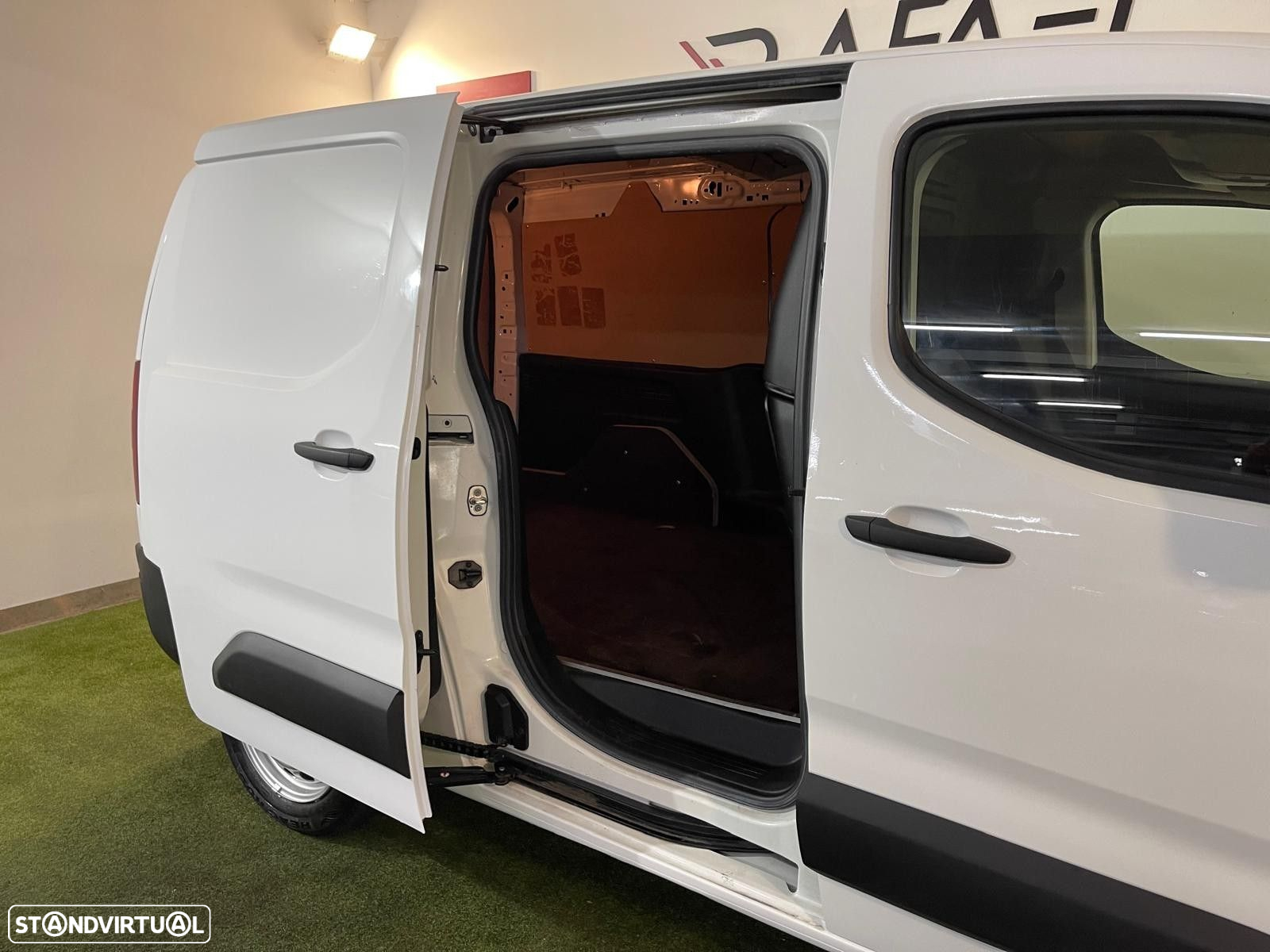 Peugeot Partner 1.5 BlueHDi Pro Longa - 22