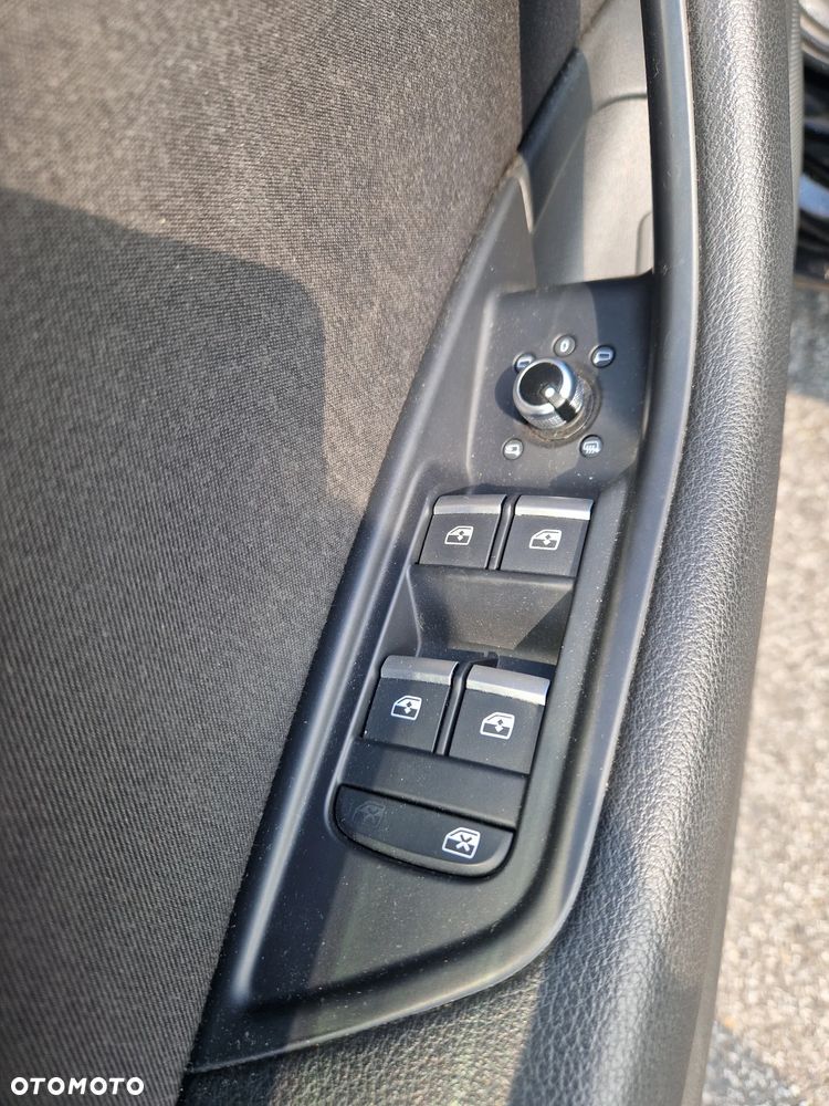 Audi A4 Avant 2.0 TDI Sport - 12