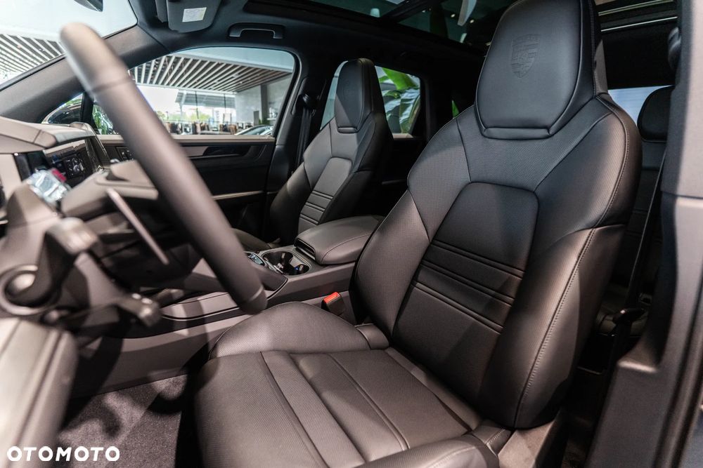 Porsche Cayenne E-Hybrid PHEV Black Edition - 12