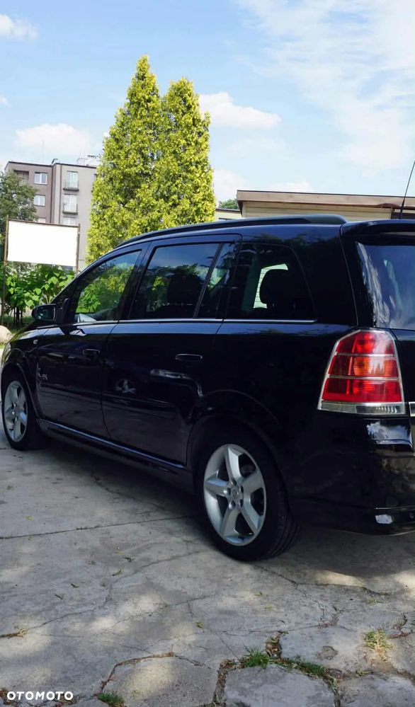 Opel Zafira - 14