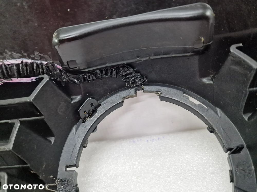 VW POLO 6C0 LIFT 14- ATRAPA / GRILL PRZEDNI PRZÓD NA WYSOKI POŁYSK , NR 6C0853651K / 6C0853653F , NR AUKCJI GL272 - 23