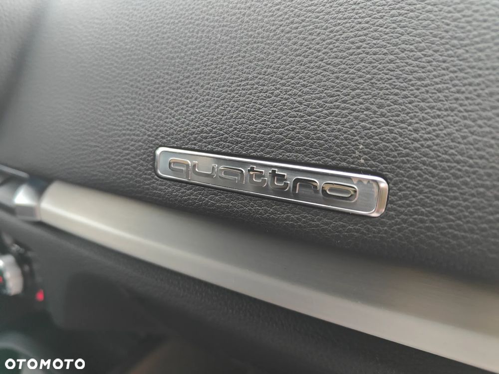 Audi A3 Sportback 2.0 TDI (clean diesel) quattro S tronic S line Sportpaket - 32