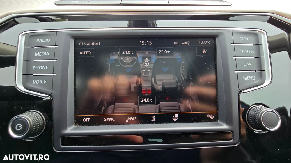 Volkswagen Passat - 11
