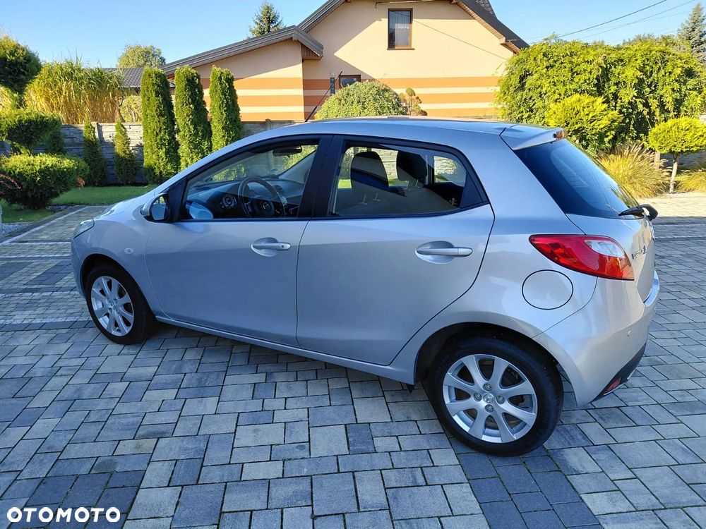 Mazda 2 - 5
