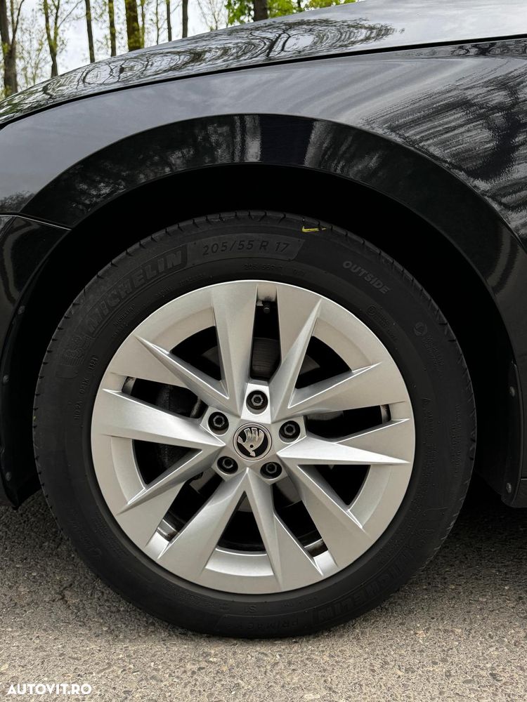 Skoda Octavia 2.0 TDI Premium Edition - 33