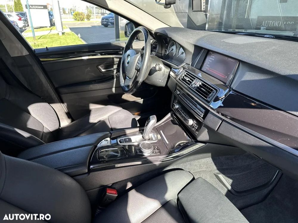 BMW Seria 5 520d AT - 12