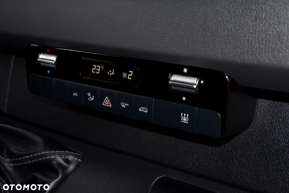 Mercedes-Benz SPRINTER - 21