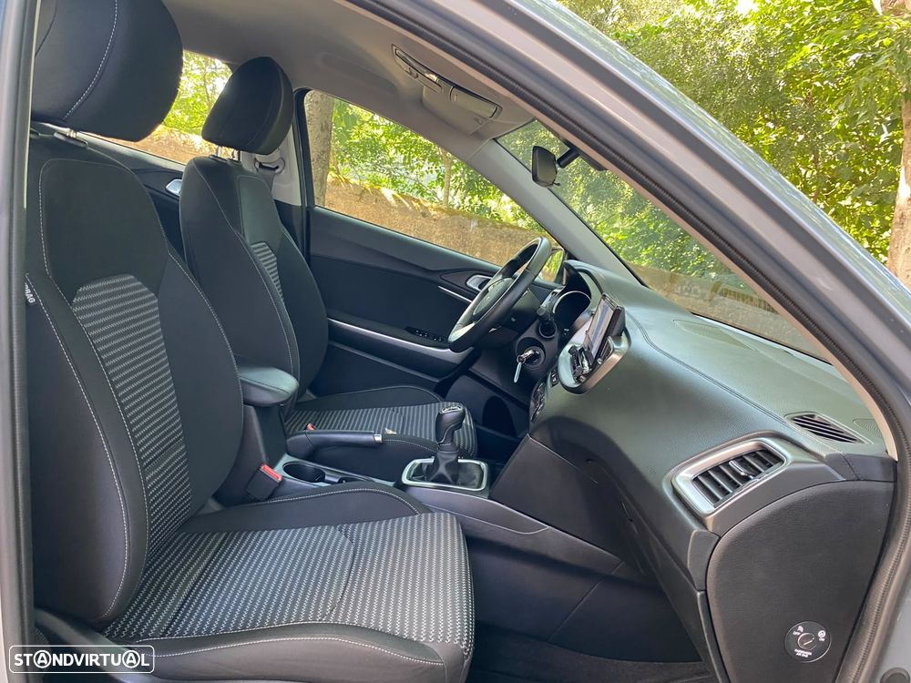 Kia XCeed 1.0 T-GDI Dynamic — fotografia 27