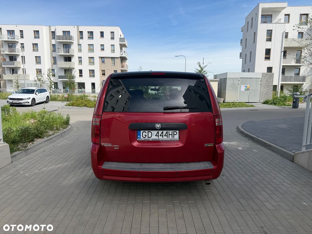 Dodge Caravan - 6