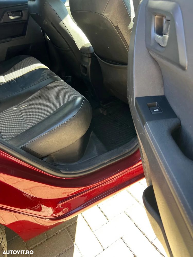 Toyota Auris 1.8 L VVT-i Hybrid Sol + - 19