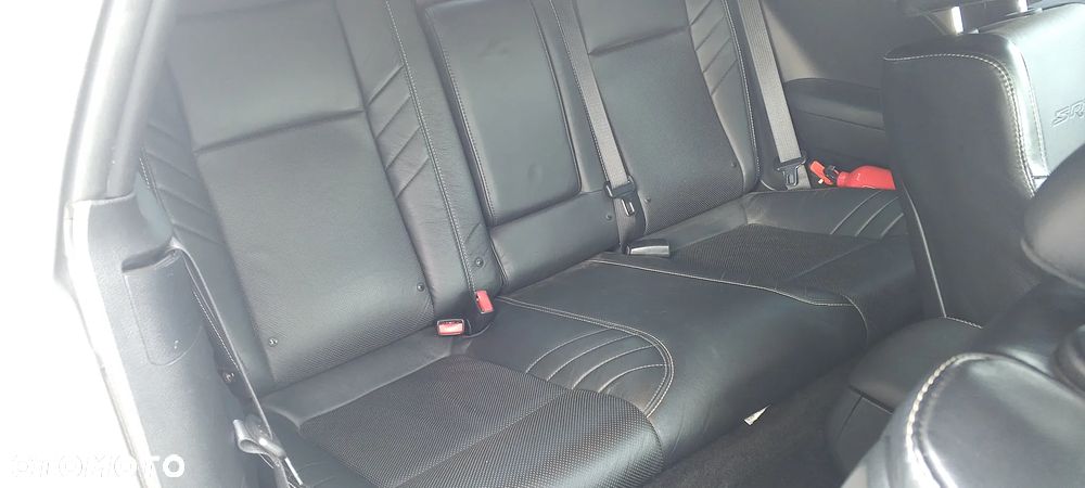 Dodge Challenger - 9