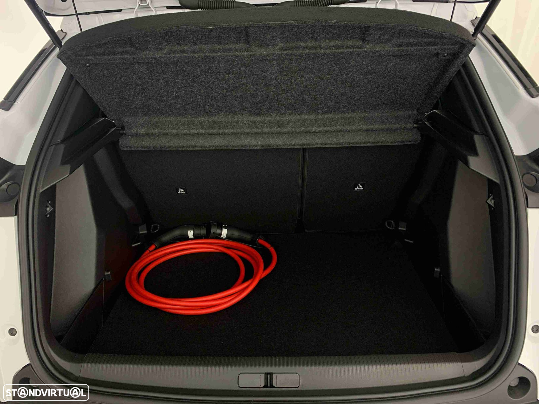 Peugeot e-2008 54 kWh Active - 8