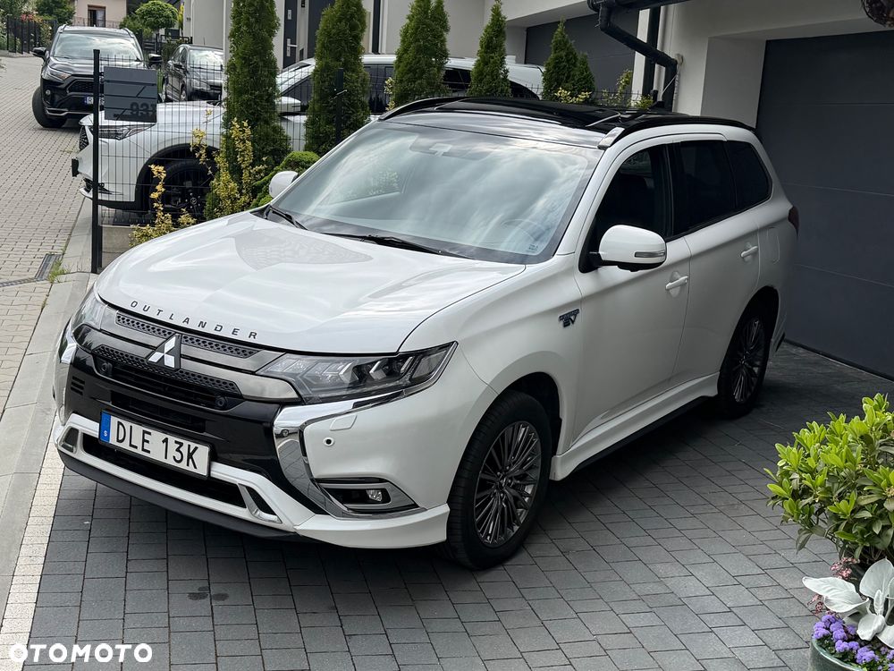Mitsubishi Outlander 2.4 4WD Top - 4