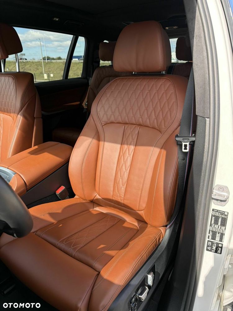 BMW X7 - 23