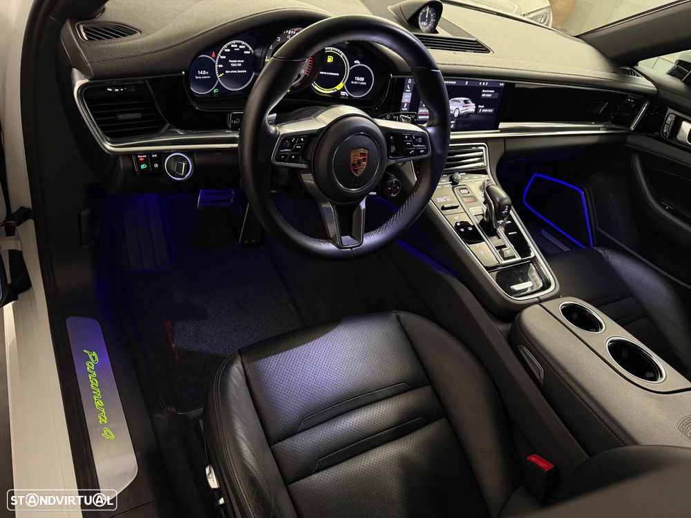 Porsche Panamera Sport Turismo 4 E-Hybrid Platinum Edition - 34