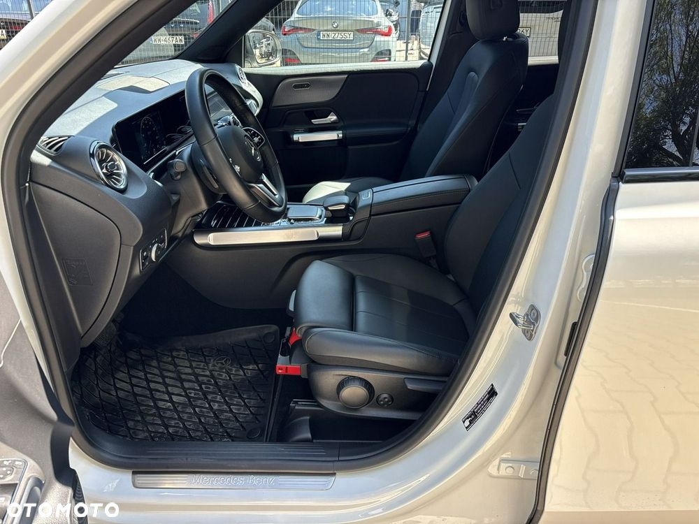 Mercedes-Benz GLB 250 4-Matic 8G-DCT - 11