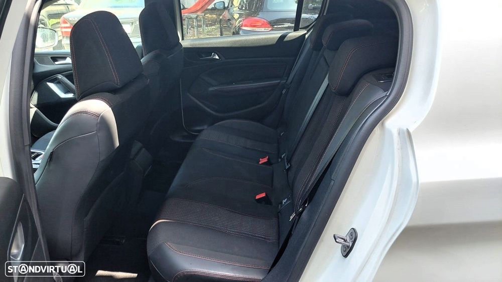 Peugeot 308 1.5 BlueHDi GT Line - 11