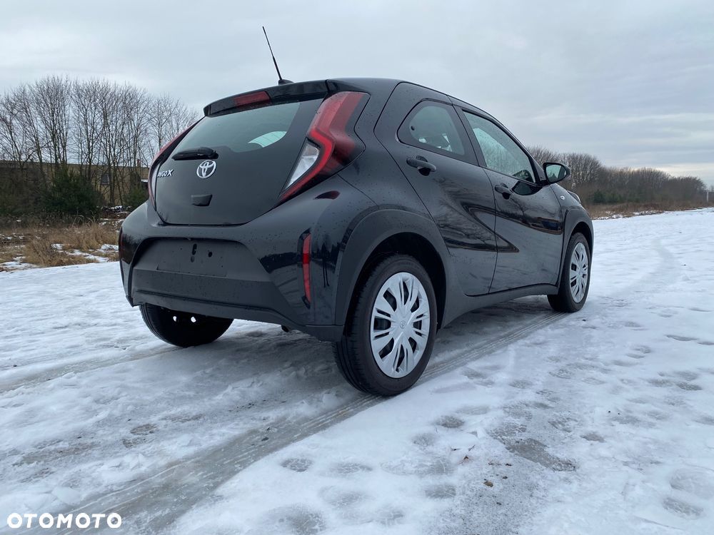 Toyota Aygo X S-CVT Limited - 10