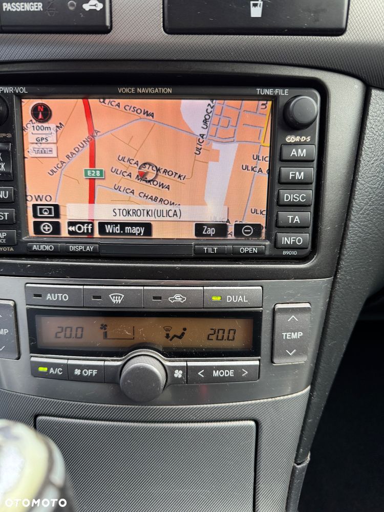 Toyota Avensis 2.0 D-4D Sol plus+NAVI - 26