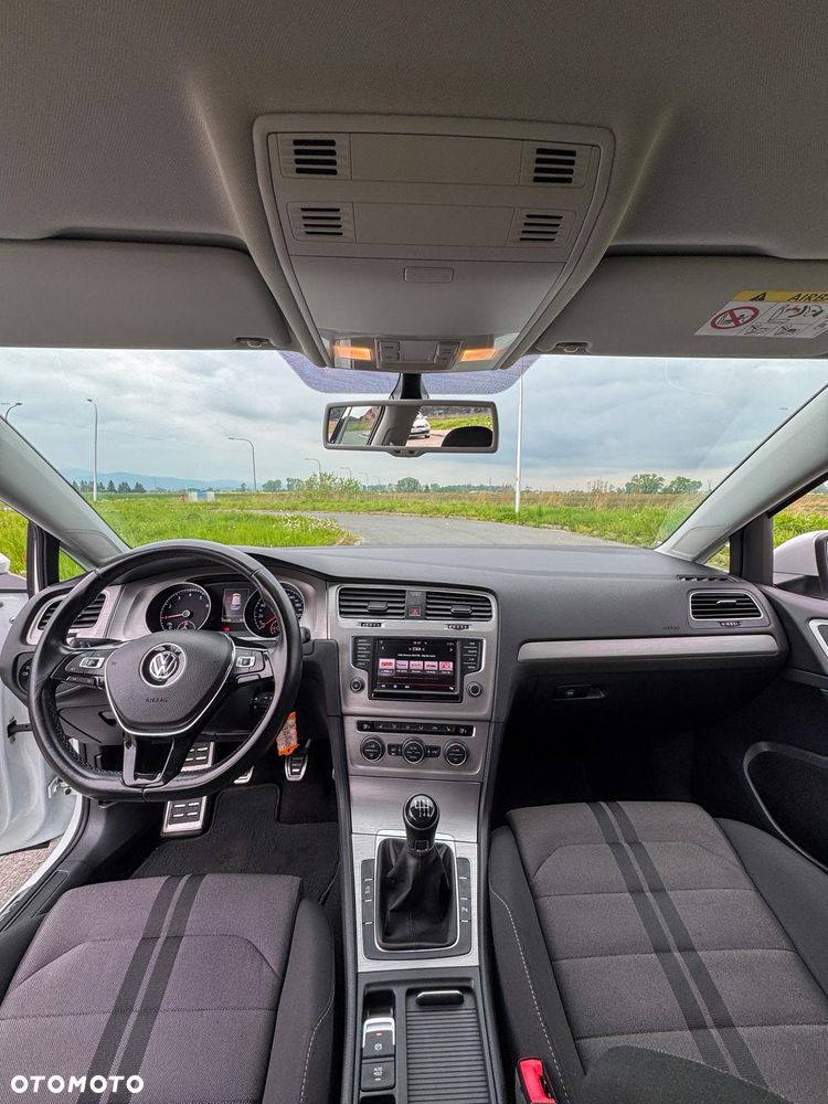 Volkswagen Golf 1.0 TSI OPF Comfortline - 11