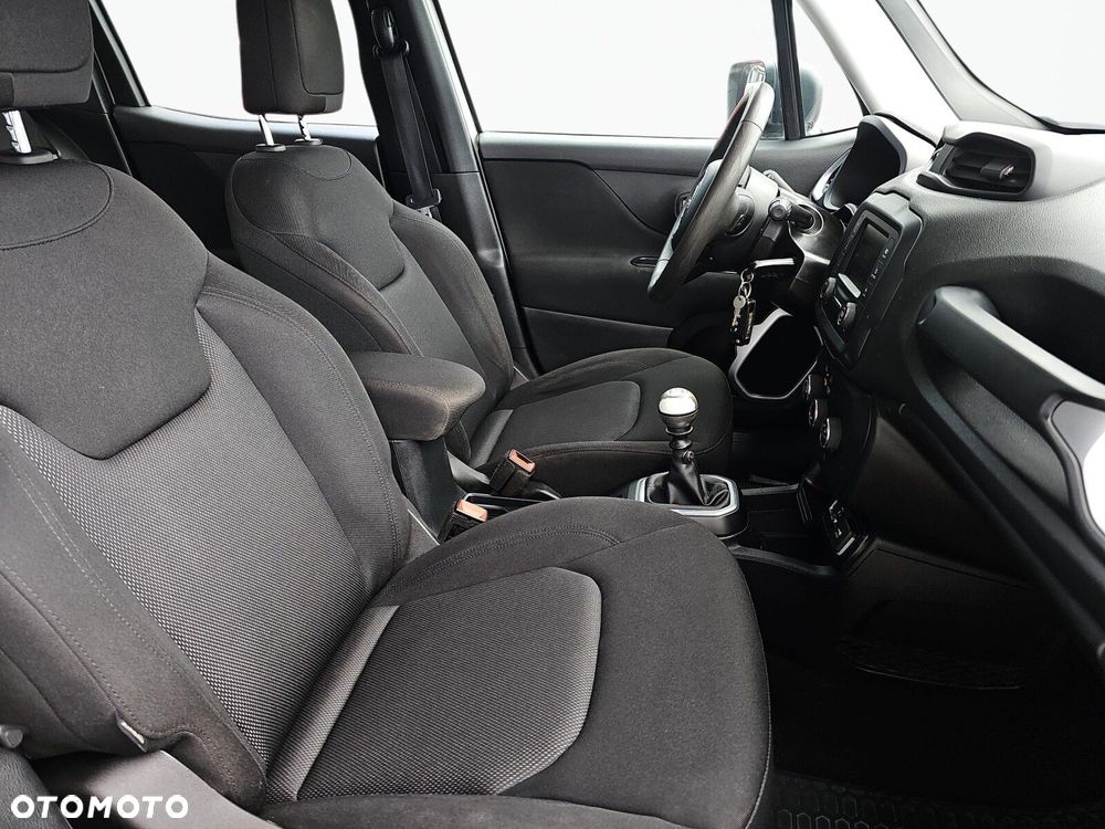 Jeep Renegade - 16