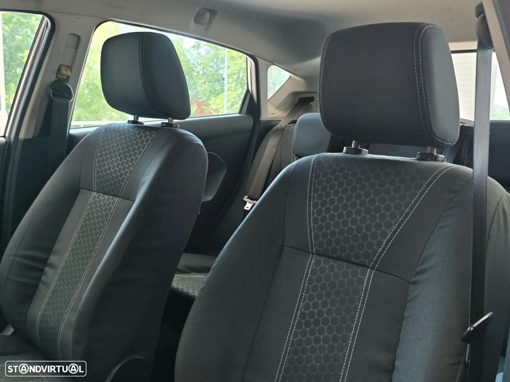 Ford Fiesta 1.25 Titanium - 33