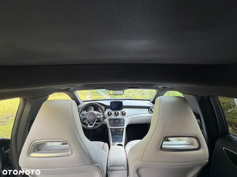 Mercedes-Benz GLA 220 d 4-Matic AMG Line - 9