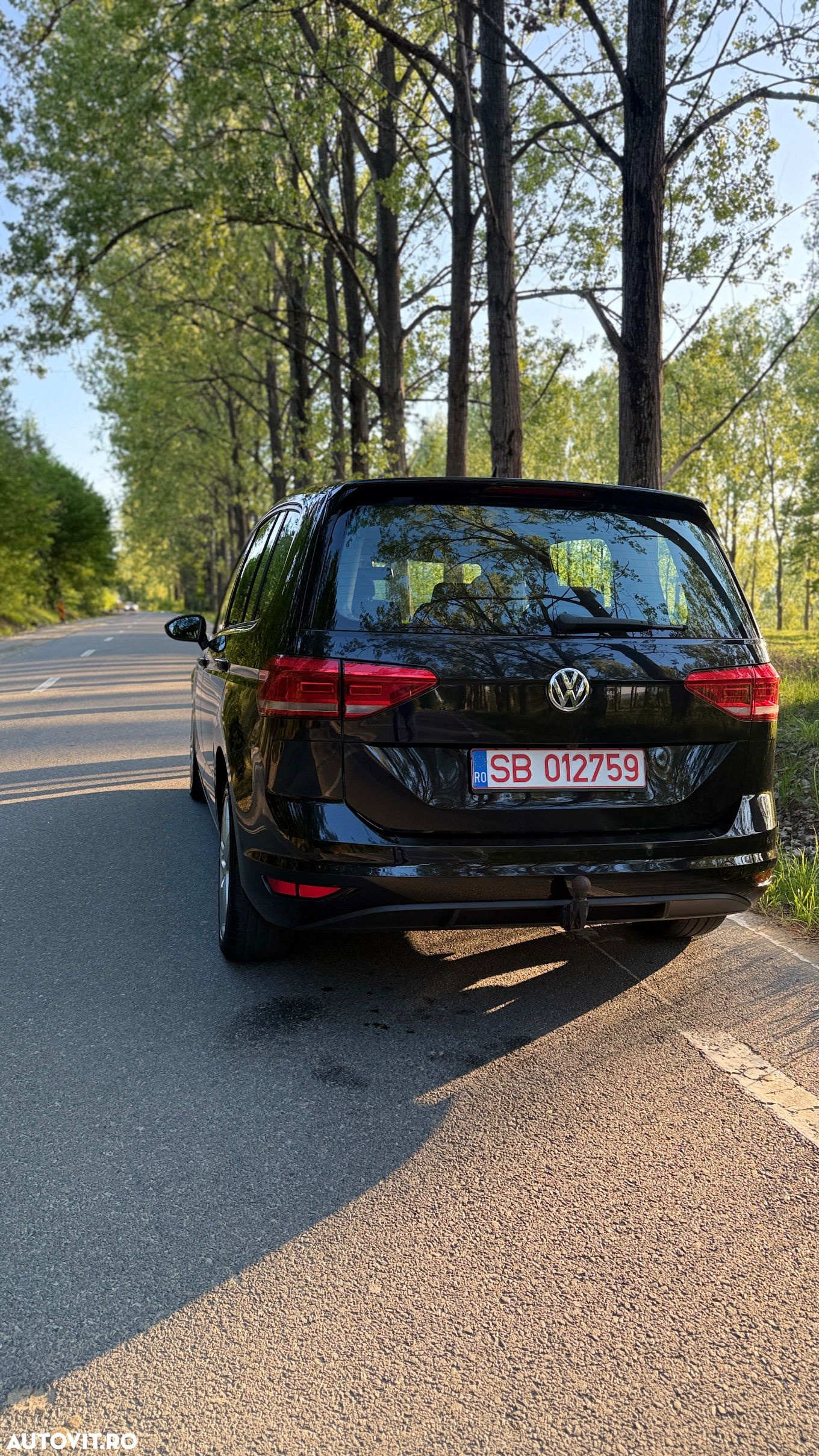 Volkswagen Touran 1.6 TDI DSG Comfortline - 16