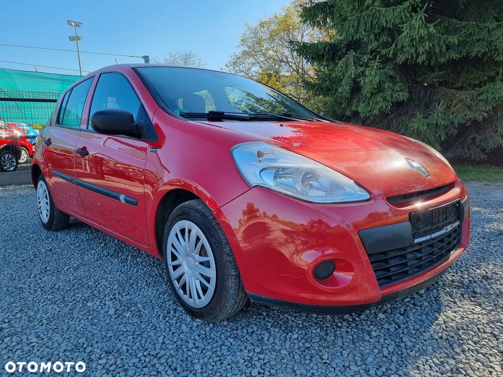 Renault Clio 1.2 16V 75 Yahoo - 13