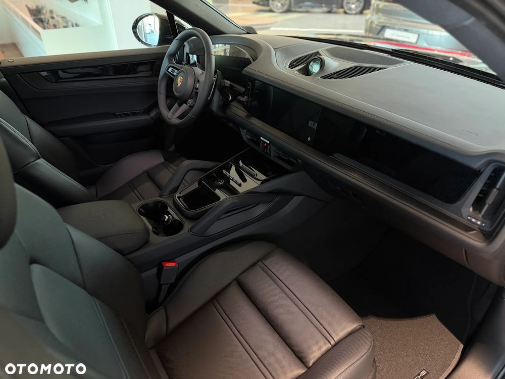 Porsche Cayenne E-Hybrid PHEV Black Edition - 34