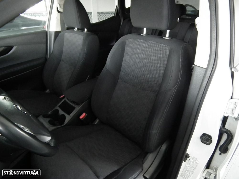 Nissan Qashqai 1.6 dCi N-Connecta 18 Xtronic - 14