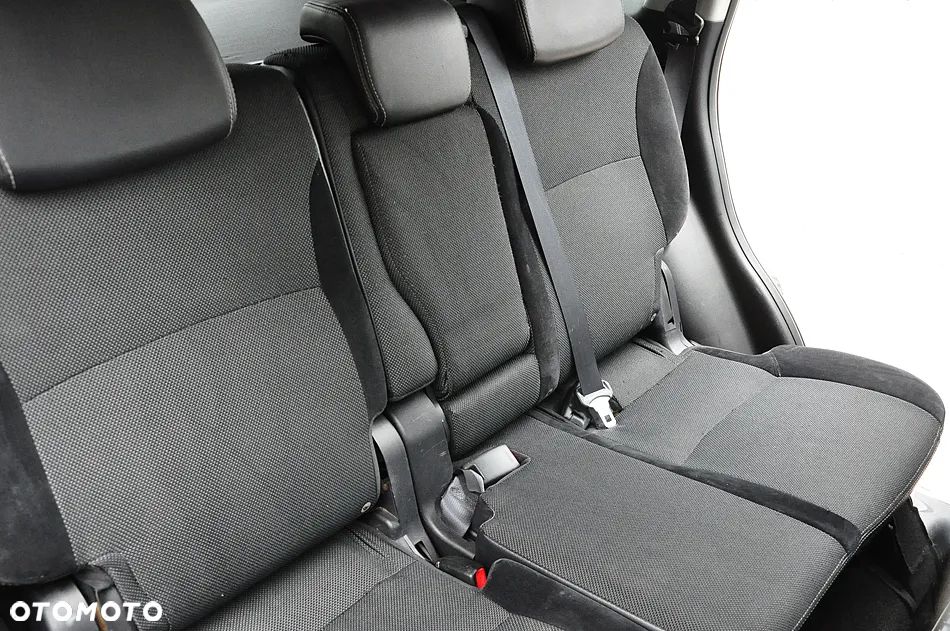 Mitsubishi Outlander - 21