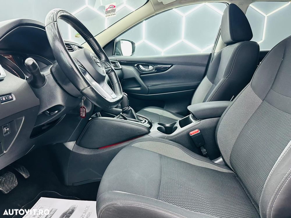 Nissan Qashqai 1.6 DCI Xtronic N-Connecta - 13