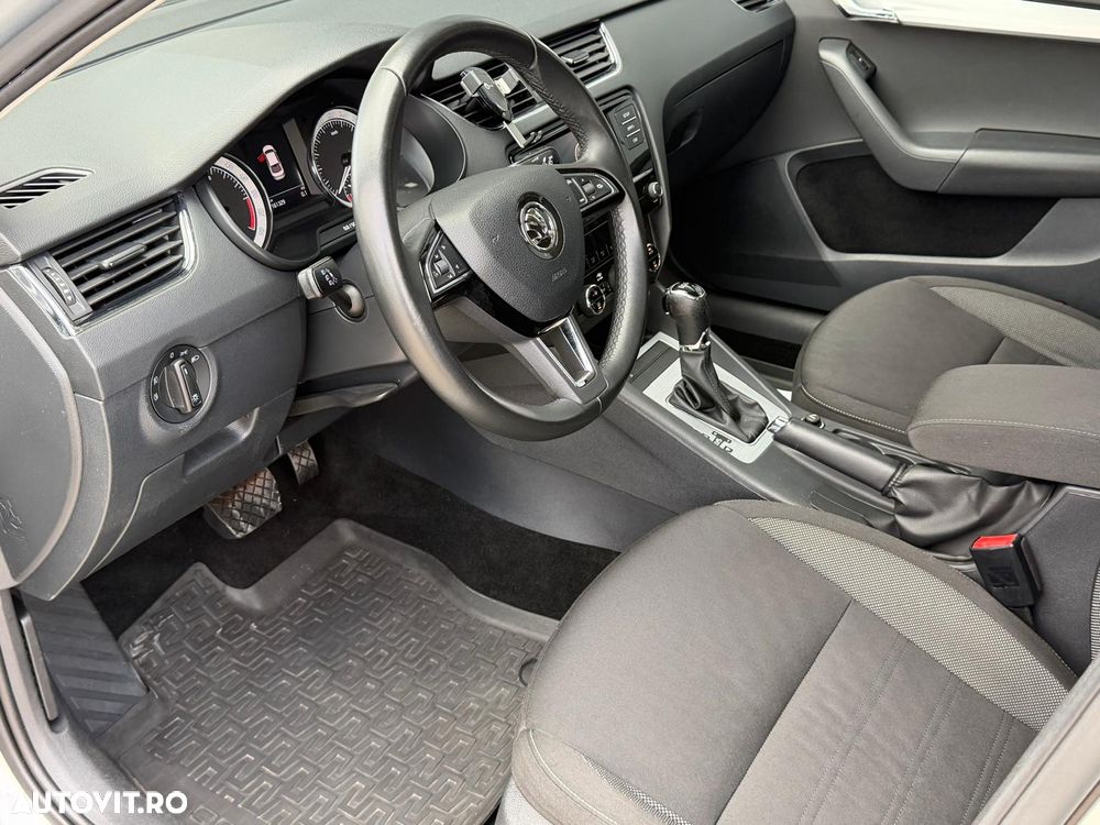 Skoda Octavia 2.0 TDI DSG Ambition - 8