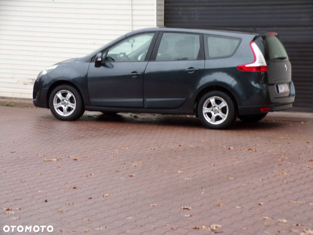 Renault Grand Scenic - 17