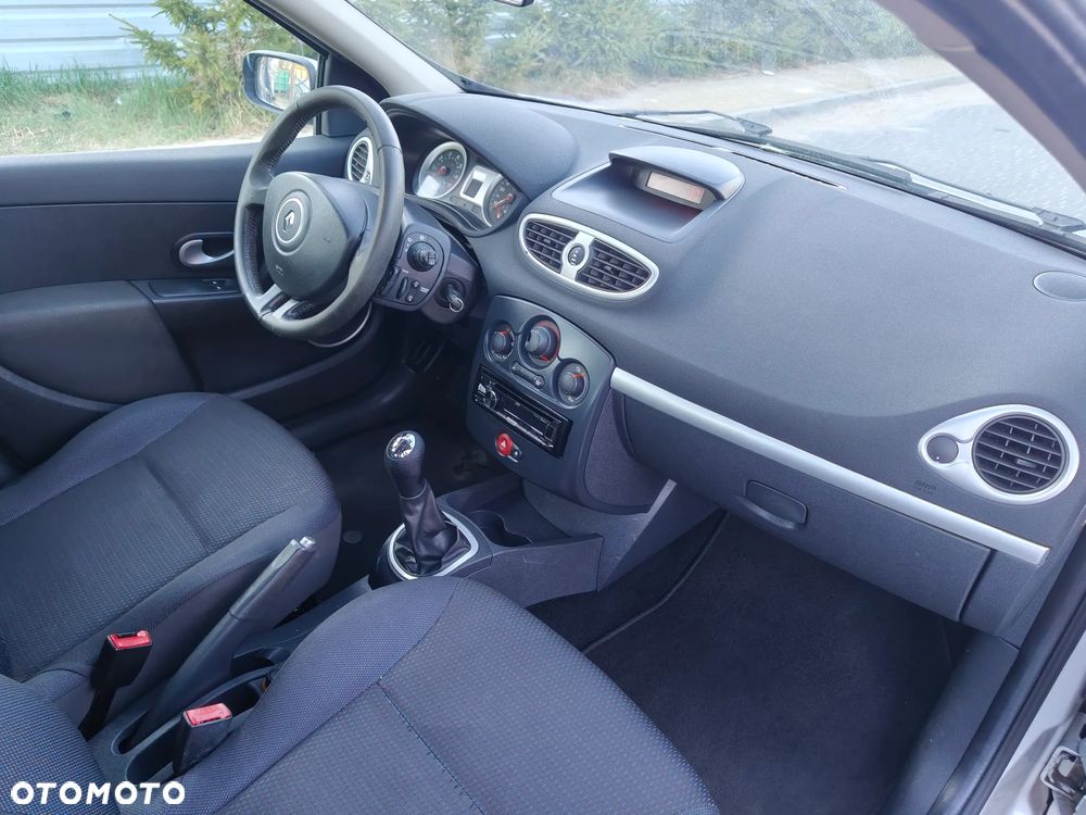 Renault Clio 1.2 TCE Authentique - 20