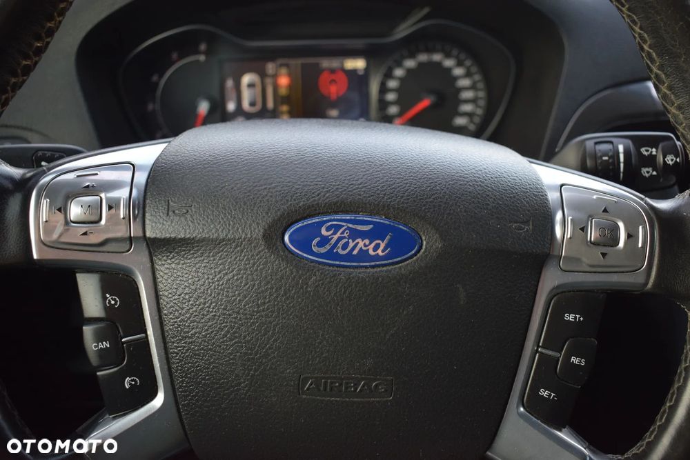 Ford S-Max 2.0 TDCi DPF Titanium - 19