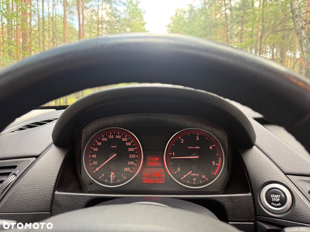 BMW X1 xDrive18d - 12