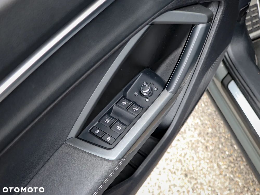 Audi Q3 40 TFSI Quattro S-Line S tronic - 21