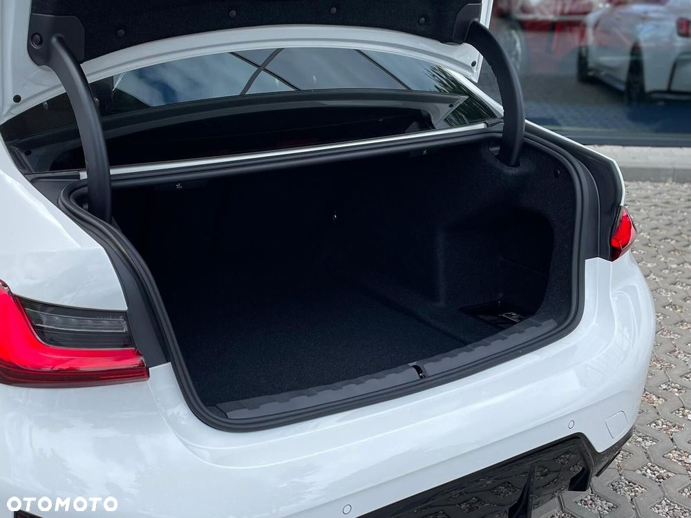 BMW Seria 3 - 10