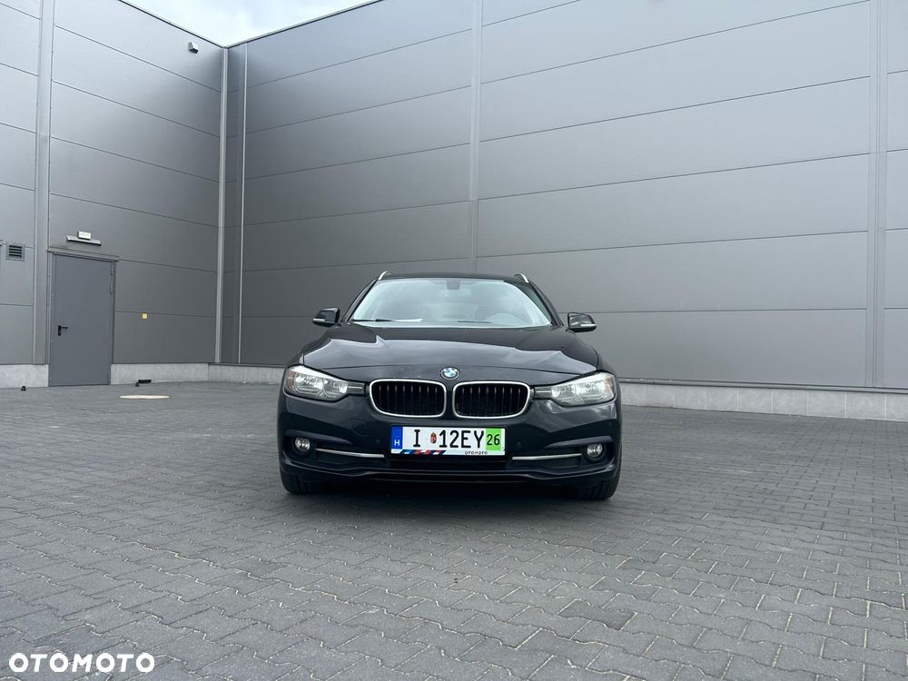 BMW Seria 3 320d Sport Line - 35